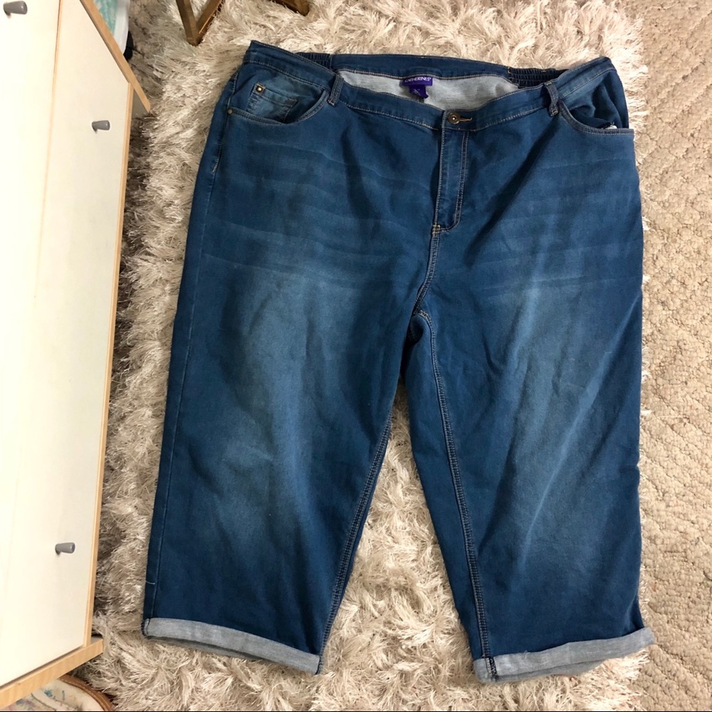 Rolled Hem Jeans - Picture 2 of 7